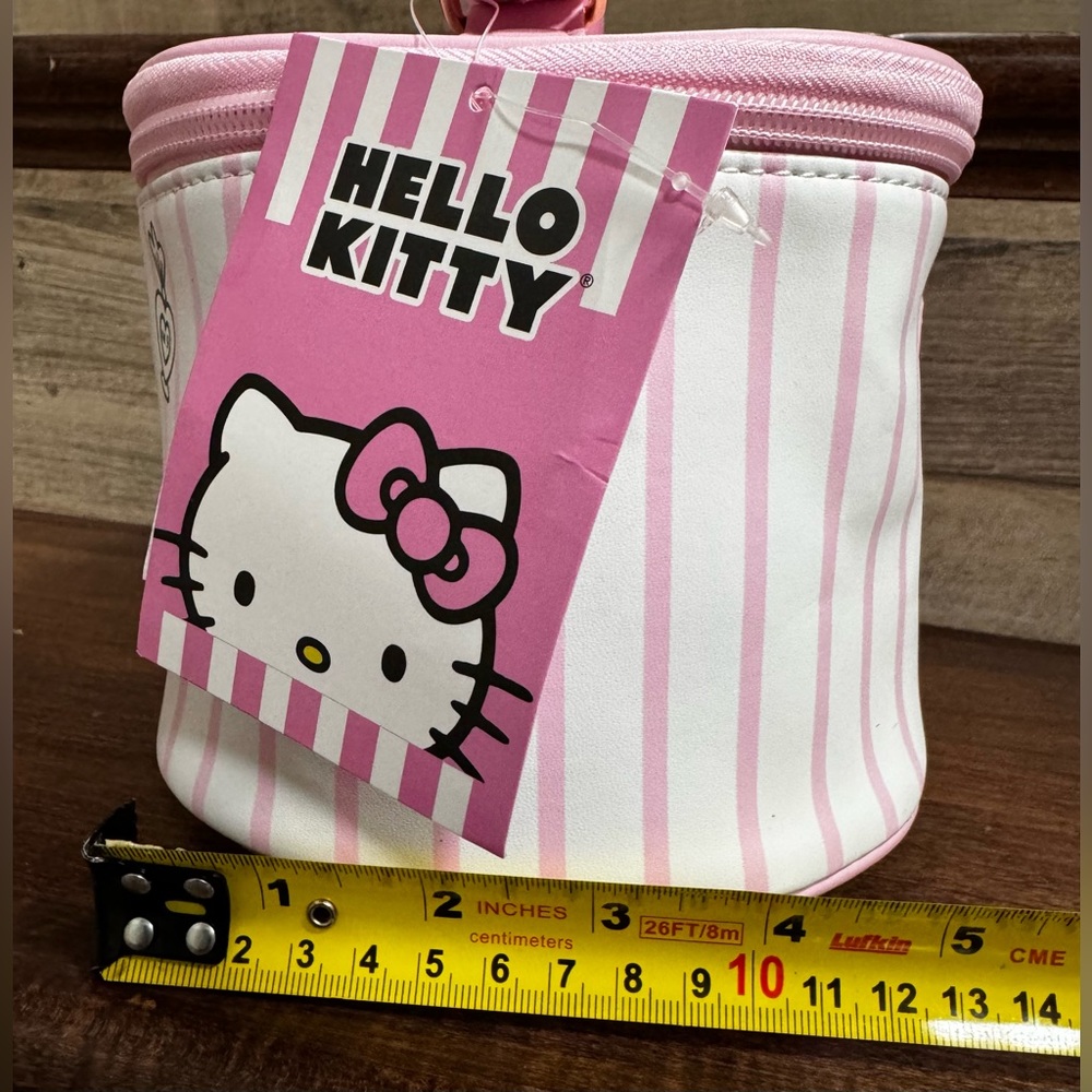 ✅ Super Cute 🥰 Hello  Kitty Super Cute Makeup / Cosmetic Bag -NEW - Picture 9 of 14